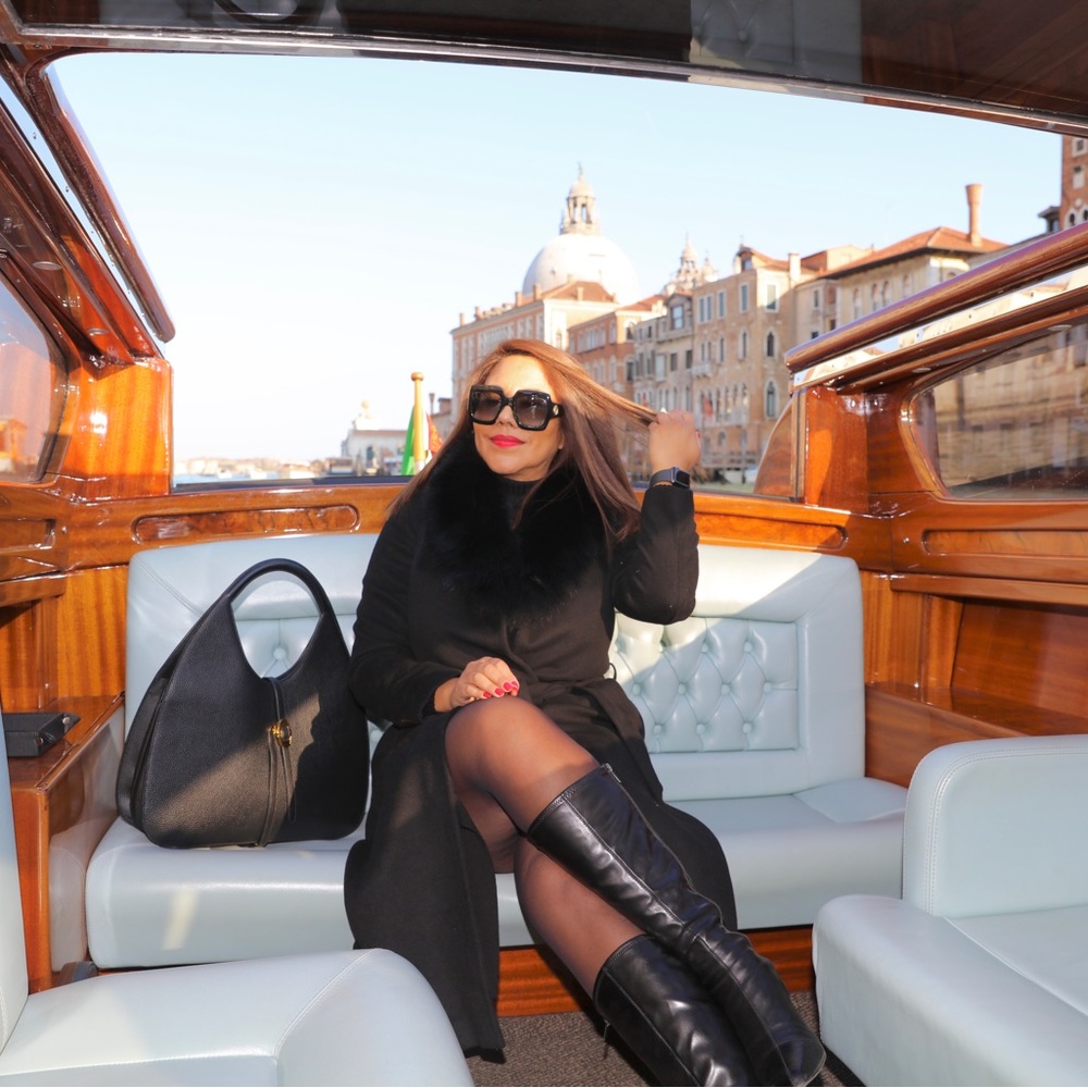 Meet your Posher, Claudia corina